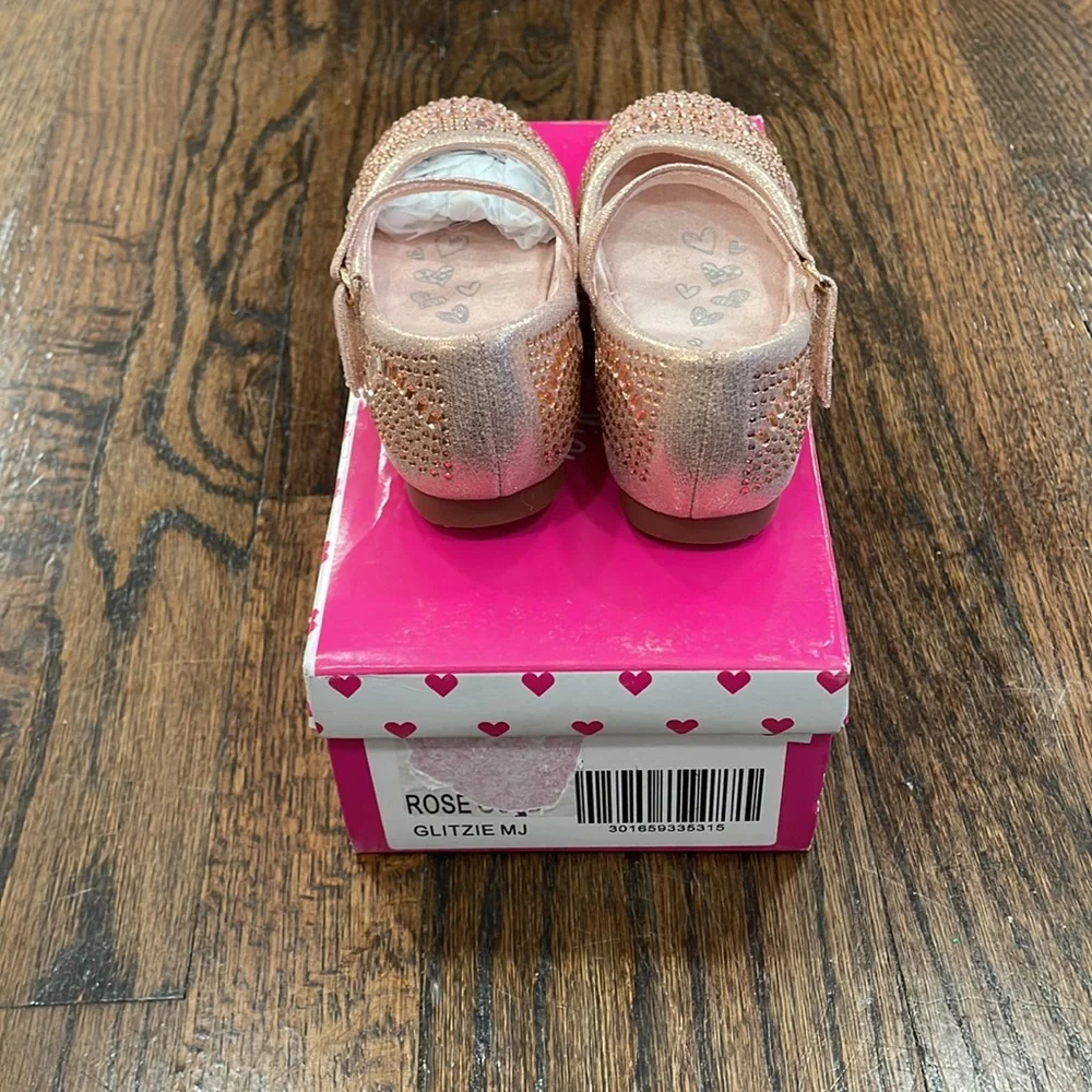 Olive & Edie Toddler girl rose gold shoes size 6